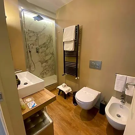 Casa Leoncino B&B 4*