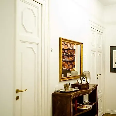 Casa Leoncino B&B 4*